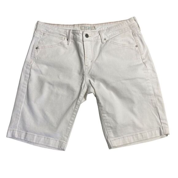 LEVI’S Women’s White 545 Jean Denim Bermuda Shorts Size 12 - Picture 1 of 12